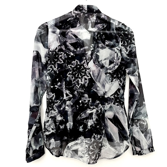 H&M draped chiffon printed blouse - Picture 2 of 3